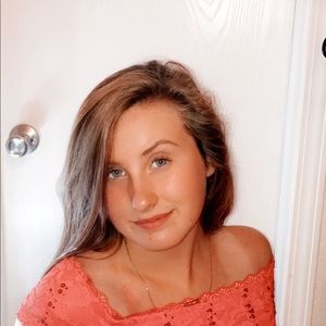 Meet your Posher, Kenzie